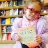 Buenos Aires, Argentina — Soldadito de Dios, de la Religión del Amor Universal, Alice Karolynne Emerick Santos en las Actividades de Moral Ecuménica (AME).
