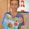 “Nesta coleção eu aprendi muito sobre Jesus, Fé, Humildade, Perseverança, Paz, Amor. É importante aprender porque pode me ajudar. Quanto mais a gente lê, mais tem conhecimento“, afirmou o pequeno Lucas Emerick Silva, 10, que já conhece a Coleção Ecumênica Os Milagres de Jesus, do Selo Soldadinho de Deus da LBV.