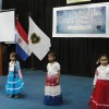 ASSUNÇÃO, PARAGUAI — Alunas do Jardim Infantil e Pré-Escolar José de Paiva Netto realizam apresentação artística e cultural durante os festejos dos 30 anos de trabalho da LBV do país.