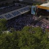 Caravaneiros superlotam o Conjunto Educacional Boa Vontade durante a sessão solene comandada por Paiva Netto, durante o 41º Fórum Internacional do Jovem Ecumênico da Boa Vontade de Deus.