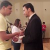 RIBEIRÃO PRETO, SP — Diante do Pregador-Ecumênico, o jovem escuta as palavras de força da Religião do Terceiro Milênio e recebe a energização do Cristal do Templo da Boa Vontade, na mão direita.

 
