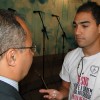 CAMPINAS, SP — Diante do Pregador-Ecumênico, o jovem escuta as palavras de força da Religião do Terceiro Milênio e recebe a energização do Cristal do Templo da Boa Vontade, na mão direita.

 
