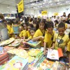 25/08, SEGUNDA-FEIRA — A criançada do Conjunto Educacional Boa Vontade, da capital paulista, foi em peso para o maior evento literário da América Latina: cerca de 150 alunos, de seis séries diferentes.
