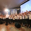 SÃO PAULO, SP — O Coral Ecumênico Boa Vontade canta, com emoção, Músicas Legionárias, durante a sessão solene do 40º Fórum Internacional do Jovem Ecumênico da Boa Vontade de Deus.
