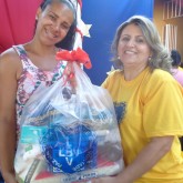 Piracicaba, SP — Natal é época de união e solidariedade! A campanha de Natal da LBV leva às famílias a Solidariedade e a certeza de ceia farta com as cestas de alimentos.
