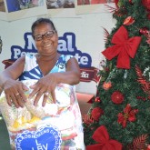 Belo Horizonte, MG — A satisfação em levar a cesta de alimentos e a certeza de um fim de ano mais digno é facilmente constatada no semblante dos atendidos da LBV.