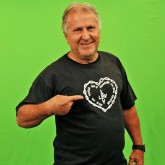 O ex jogador e empresário Zico também abraçou a causa solidária da LBV e vestiu a camiseta da Campanha Natal Permanente Jesus: O Pão Nosso de cada dia! 
