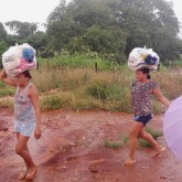 Rondonópolis, MT — As famílias do bairro Grande Conquista também foram amparadas pela iniciativa solidária da LBV.
