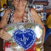 Rio Verde, GO  — Graças ao seu apoio, a LBV chega a quem mais precisa com a cesta de alimentos, garantindo um natal mais digno e feliz.
