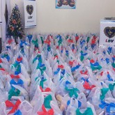 São Gonçalo, RJ —  No município que fica na região metropolitana do RJ foram distribuídas 200 cestas de alimentos da tradicional campanha de Natal da LBV.
