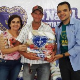 Trindade, GO — O sorriso no rosto de quem recebe a certeza de um natal mais digno e feliz, revela a importância do seu apoio. É a LBV chegando a quem mais precisa =)
