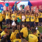 Piracicaba, SP — A cerimônia de entrega das cestas contou com apresentações artísticas e culturais realizadas por crianças e adolescentes atendidos pela Legião da Boa Vontade.
