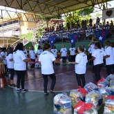 Belo Horizonte, MG — Os idosos atendidos pela Legião da Boa Vontade realizaram apresentações culturais, dando as boas-vindas às famílias e às autoridades presentes na entrega das cestas de alimentos da campanha Natal Permanente da LBV — Jesus, o Pão Nosso de cada dia!.