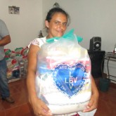 Divisa Nova, MG — Natal é época de união e solidariedade! A campanha de Natal da LBV leva às famílias a Solidariedade e a certeza de ceia farta com as cestas de alimentos.