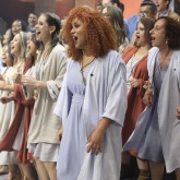 A música foi entoada por Clécio Ferreira (Ribeirão Preto/SP), Jéssica Fernandes (Vargem Grande do Sul/SP) e Coral Ecumênico Boa Vontade (Belo Horizonte/MG, Interior de São Paulo, Salvador/BA e Uberlândia/MG). 
