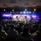 Reconhecendo que a morte não põe fim à existência, o Espetáculo Música Legionária exalta o respeito e a preservação da Vida, para que, recebendo apoio e conforto espiritual, os seres humanos não vejam o suicídio como uma opção diante da dor.
