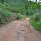 Divisópolis, MG — A Caravana da Boa Vontade chegou ao Vale do Jequitinhonha para entregar cestas de alimentos a centenas de famílias que sofrem com a pobreza e a fome na região.
