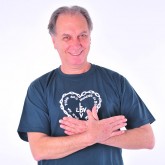 O ator, diretor de teatro e protagonista do filme Nosso Lar mais uma vez dando seu apoio à Campanha do Natal Permanente da LBV. 
