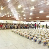 Rio Branco, AC — A sua colaboração trouxe alegria e esperança a centenas de famílias que vivem em situação de vulnerabilidade social. Elas voltaram para seus lares com uma cesta de alimentos e com os corações confortados e repletos de alegria.