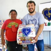 Dourados, MS — Com esta campanha, que é permanente, a LBV uniu esforços com parceiros e com o povo brasileiro e vai beneficiar 50 mil famílias que vivem em situação de pobreza em todo o Brasil atendidas ao longo do ano pela Instituição e por organizações parceiras.
