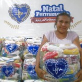 Dourados, MS — A satisfação em levar a cesta de alimentos e a certeza de um fim de ano mais digno é facilmente constatada no semblante dos atendidos da LBV.
