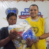Dourados, MS — Com a campanha de Natal da Legião da Boa Vontade, 50 mil famílias que vivem em situação de pobreza foram beneficiadas com cestas de alimento em todo o Brasil. Dessa forma, a LBV as garante um Natal digno e feliz.
