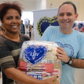 Itapeva, SP — Com o seu gesto de olhar o próximo com amor e respeito, a LBV conseguiu cumprir a meta e beneficiar mais de 50 mil famílias neste Natal. 

