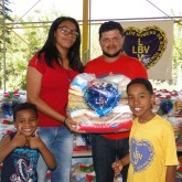 Mogi das Cruzes, SP — Sempre preocupada em oferecer o melhor para as famílias que vivem em situação de vulnerabilidade social, a Legião da Boa Vontade entrega cestas de alimentos por meio de sua campanha Natal Permanente da LBV — Jesus, o Pão Nosso de cada dia!.
