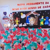 Uberaba, MG — Capricho e carinho na decoração para a entrega das cestas de natal da campanha Natal Permanente da LBV — Jesus, o Pão Nosso de Cada Dia.
