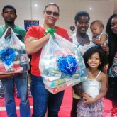 Araçatuba, SP — Famílias atendidas pela Legião da Boa Vontade no município receberam mais de 150 cestas de alimentos. A ação faz parte da campanha Natal Permanente da LBV — Jesus, O Pão Nosso de cada dia!.
