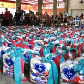 Ourinhos, SP — Centenas de famílias foram beneficiadas por meio da Campanha Natal Permanente da LBV — Jesus o Pão Nosso de cada dia!, no interior paulista.
