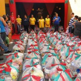 Presidente Prudente, SP — A equipe da LBV no interior paulista deu as boas-vindas ao público na abertura do evento de entrega de cestas de alimentos às famílias que recebem o amparo da LBV durante todo o ano.

