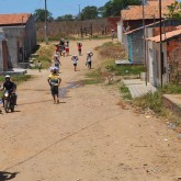 Monte Alegre, SE — Pessoas retornam para suas casas com a certeza de um natal mais feliz graças à você, amigo colaborador da LBV. =)
