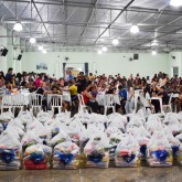 RIbeirão Preto, SP — Vista parcial do público que compareceu à entrega das cestas de alimentos da Campanha de Natal Permanente da LBV. O evento foi realizado no Salão de Festa Casa de Betânia, no bairro do Ipiranga.
