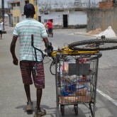 Aracaju, SE — A LBV beneficiou centenas de famílias atendidas ao longo do ano em seus programas e projetos socioeducacionais com cestas de alimentos arrecadados por meio da campanha Natal Permanente da LBV — Jesus, o Pão Nosso de cada dia!.
