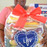 Cariacica, ES — A sra. Marlene da Silva Nascimento, de 47 anos, tem três filhos e está desempregada. Graças à ação solidária de Natal da LBV, ela terá um fim de ano mais digno.