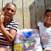 Tupanatinga, PE — Em todo o Brasil, por meio da campanha Natal Permanente da LBV — Jesus, o Pão Nosso de cada dia!, foram distribuídos 1 milhão de quilos de alimentos não perecíveis a mais de 50 mil famílias.
