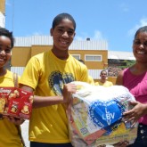 Recife, PE — A satisfação em levar a cesta de alimentos e a certeza de um fim de ano mais digno é facilmente constatada no semblante dos atendidos da LBV.
