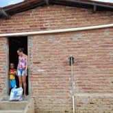 Curaçá, BA — O sorriso no rosto de cada família expressa o sentimento de alegria e gratidão de quem terá o que por na mesa nos próximos dias, graças ao apoio do povo brasileiro que contribuiu para a campannha Natal Permenente da LBV!.

