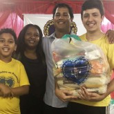 Ribeirão Preto, SP — A ação da LBV convida o povo brasileiro a se unir em prol de um Natal mais farto a famílias de baixa renda.
