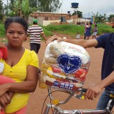 Aparecida de Goiânia, GO — Em um período de desafio econômico que o Brasil vive, a solidariedade ainda está no coração das pessoas. Ao doar para a LBV, a sua contribuição ajuda a mudar a realidade de muitas famílias neste natal. A você, o nosso muito obrigado!
