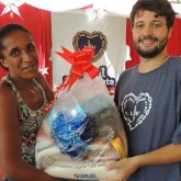 Piracicaba, SP — A satisfação em levar a cesta de alimentos é facilmente constatada no semblante dos atendidos. As famílias não levaram somente a garantia de um fim de ano melhor, saíram também com os corações preenchidos de alegria.
