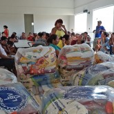 Montes Claros, MG — A Campanha de Natal da LBV é o coroamento de todo o trabalho socioassistencial realizado pela Entidade ao longo do ano. Ao receberem as cestas de alimentos, as famílias levam para casa a garantia de dias mais felizes. :)