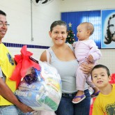 São José dos Campos, SP — Graças à sua ajuda, a LBV consegue proporcionar uma ceia farta à milhares de famílias atendidas.
