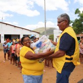 Irauçuba, CE — Mesmo diante de tantos desafios econômicos e sociais que estamos enfrentando, a LBV não mediu esforços e mobilizou a população, parceiros e a classe artística para oferecer a essas famílias um Natal digno. Você faz parte deste Time da Solidariedade!