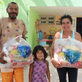 Florianópolis, SC — Com esta campanha, que é permanente, a LBV uniu esforços com parceiros e com o povo brasileiro e vai beneficiar 50 mil famílias que vivem em situação de pobreza em todo o Brasil atendidas ao longo do ano pela Instituição e por organizações parceiras.
