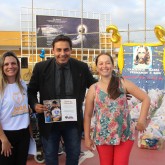 Joinville, SC — O sr. Juan Schiw, representante da Dom Efetividade, recebeu um certificado de Mérito à Solidariedade pela valorosa participação na Campanha de Natal da LBV. Na oportunidade, afirmou: 