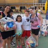 Joinville, SC — Centenas de cestas de alimento foram entregues a famílias que enfrentam a fome e a pobreza no Estado. Com esse ato solidário, a LBV garante aos seus atendidos um Natal mais feliz e um Ano Novo repleto de esperança.
