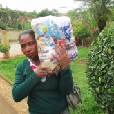 Novo Cruzeiro, MG — Todos os anos, a LBV garante um Natal mais feliz a milhares de famílias. Já é uma tradição a entrega de cestas de alimentos a famílias de baixa renda em todo o País! =]
