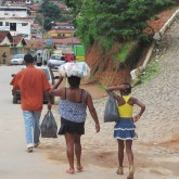 Novo Cruzeiro, MG — A ação da LBV convida o povo brasileiro a se unir em prol de um Natal mais farto a famílias de baixa renda.

